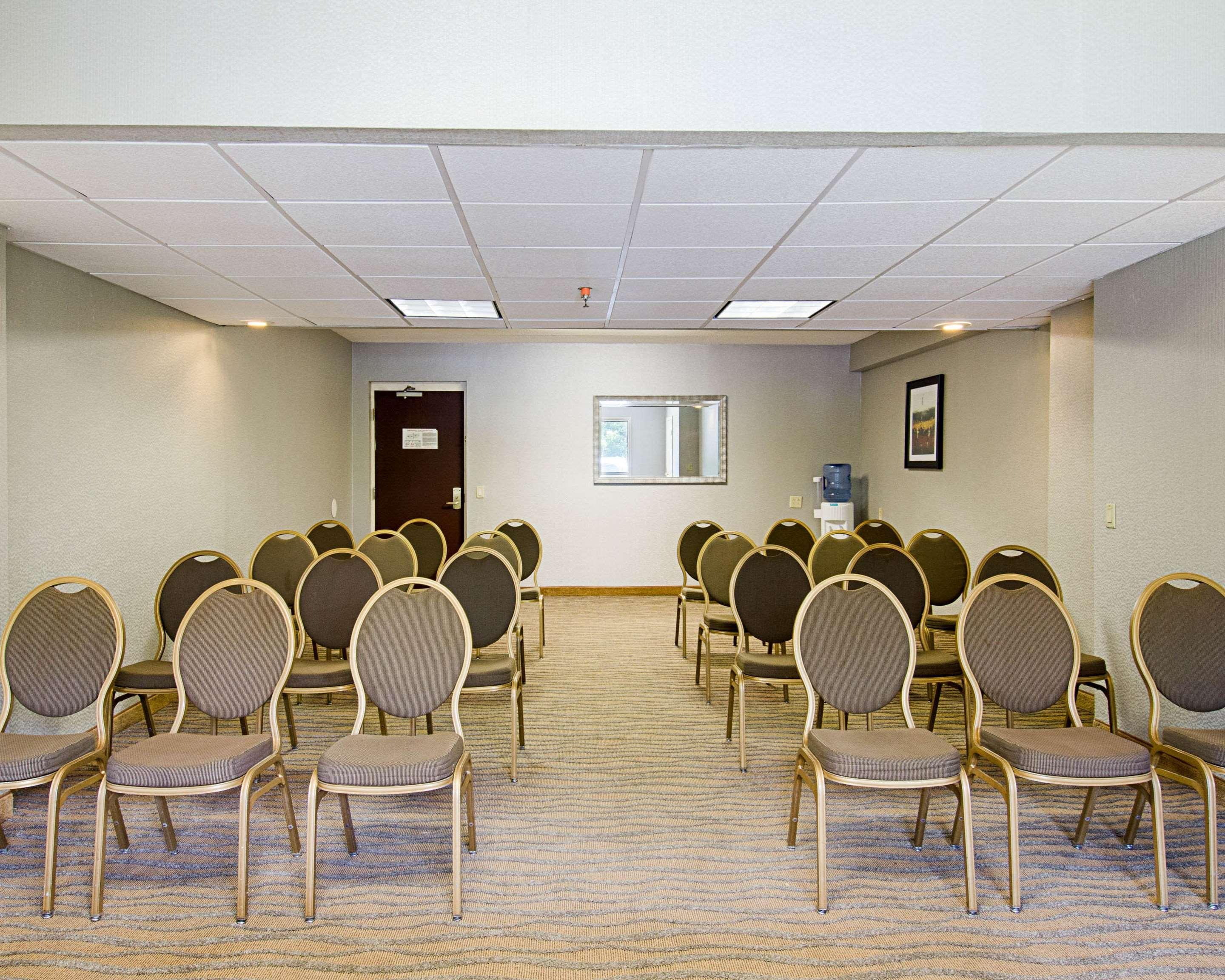 Quality Inn & Suites Worcester Exteriör bild