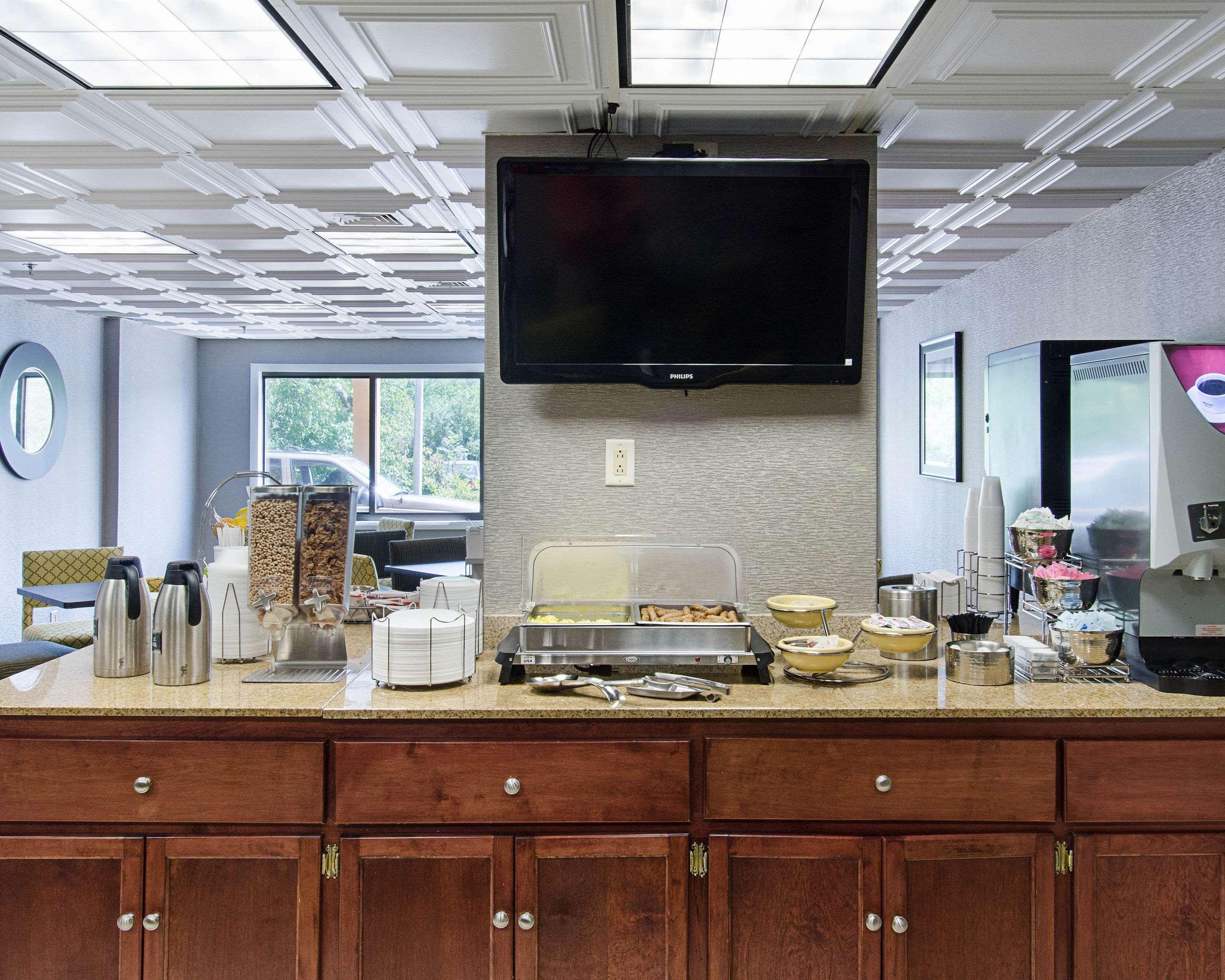 Quality Inn & Suites Worcester Exteriör bild