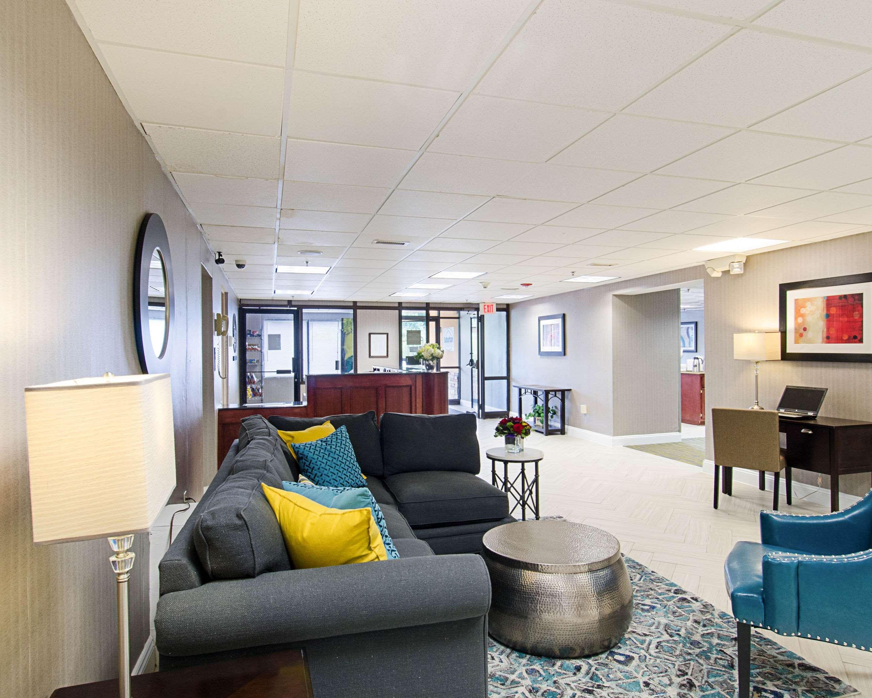 Quality Inn & Suites Worcester Exteriör bild