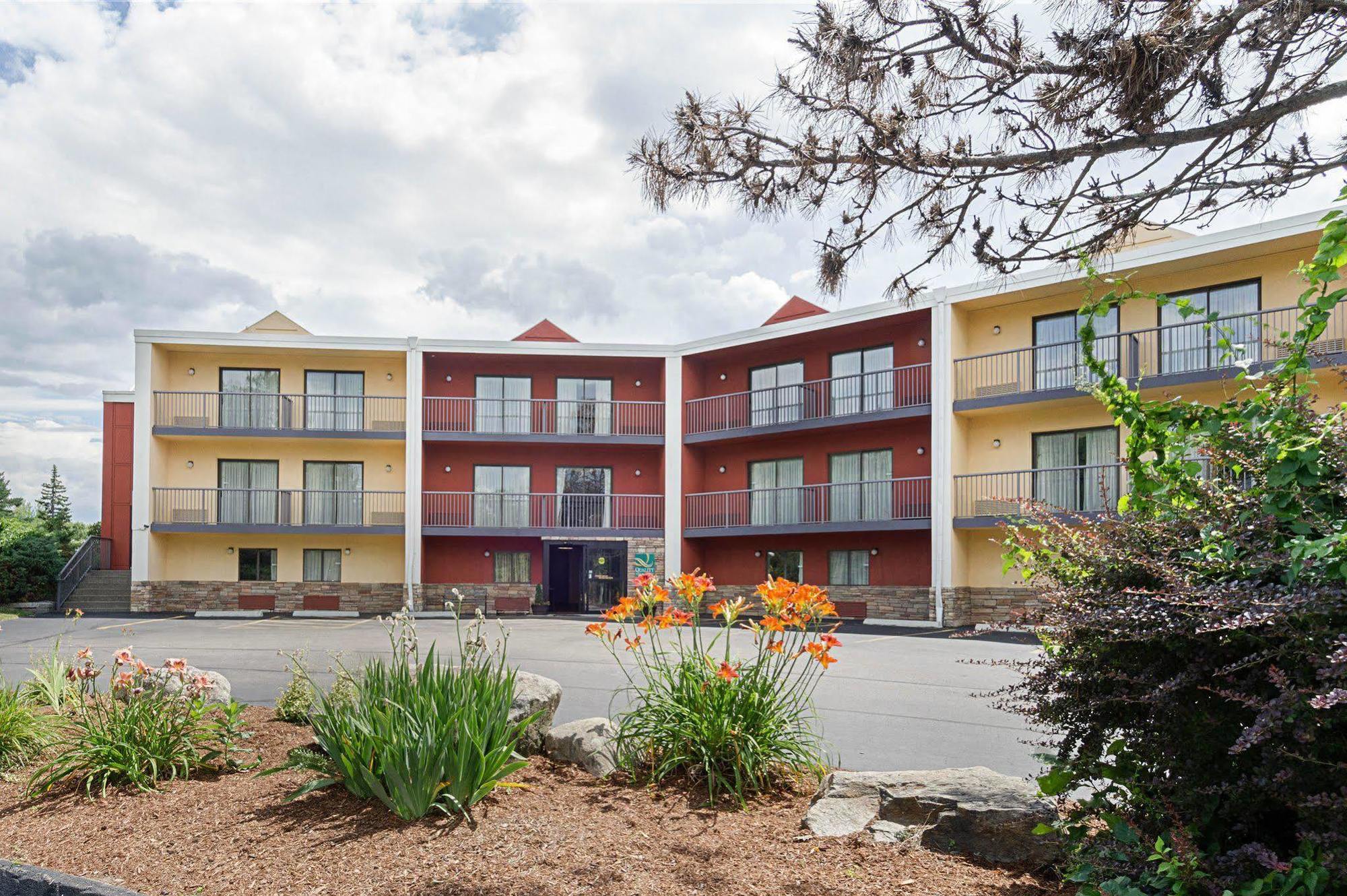 Quality Inn & Suites Worcester Exteriör bild